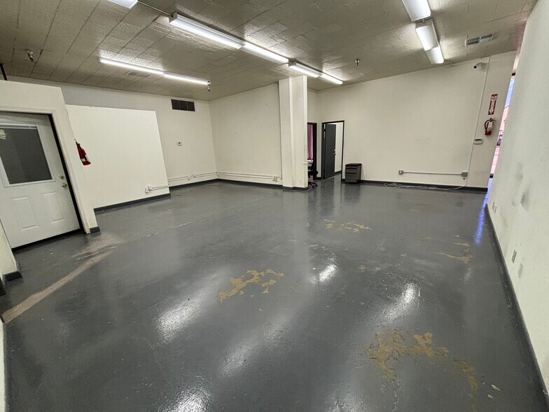 More Photos Of 3850 Santa Fe Ave, Vernon Manufacturing For Lease