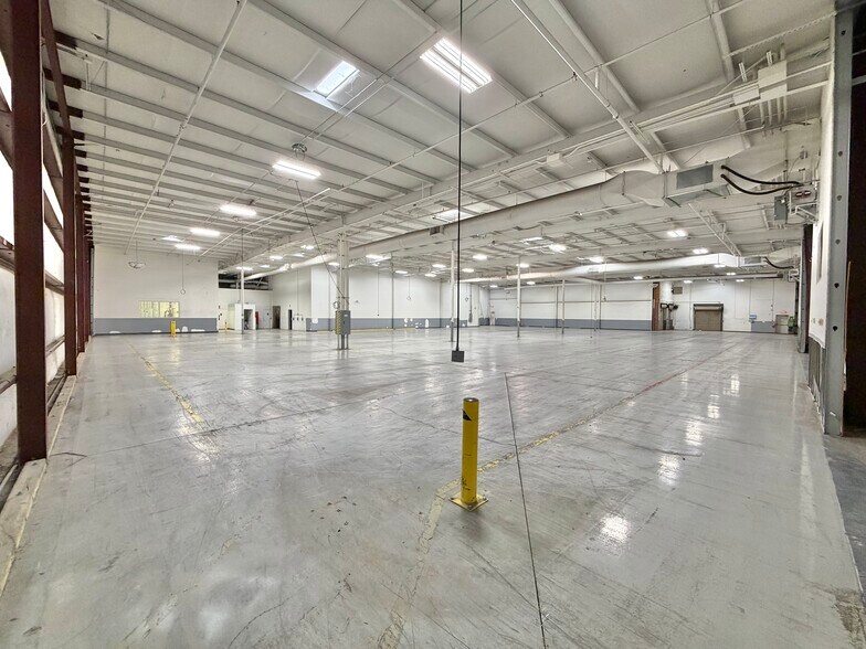 More Photos Of 1470 E Weisgarber Rd, Knoxville Light Distribution For Lease