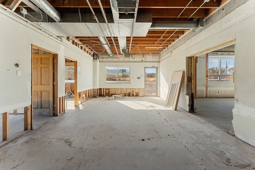 More Photos Of 1342 W Industrial Rd, Cedar City Warehouse For Lease