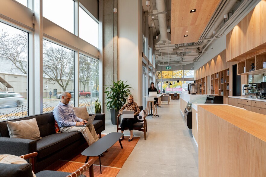 More Photos Of 460 Doyle Ave, Kelowna Coworking Space