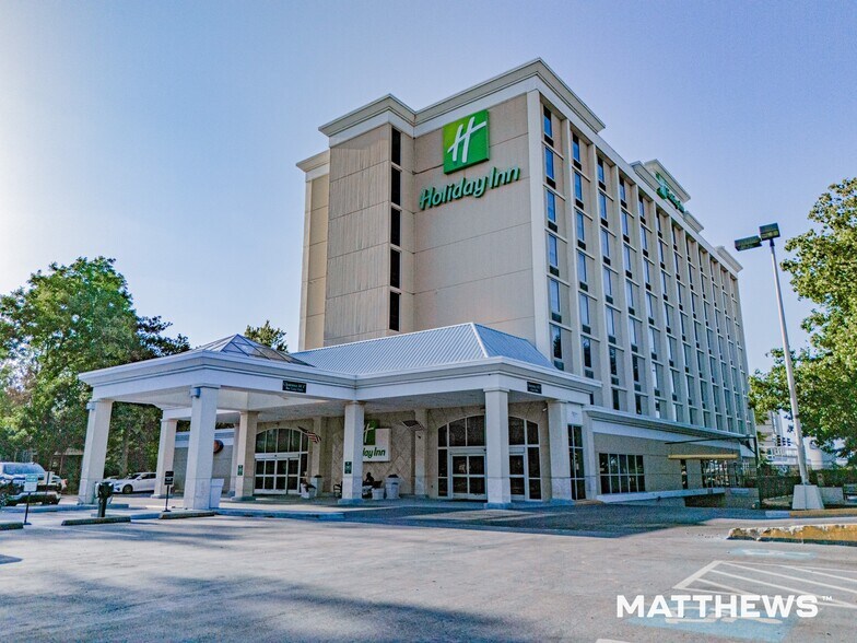 Primary Photo Of 600 Interstate 30, Little Rock Hotel For Sale