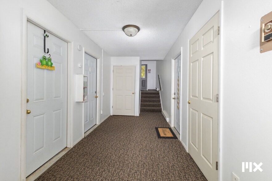 More Photos Of 757 W Shepherd St, Charlotte Apartments For Sale