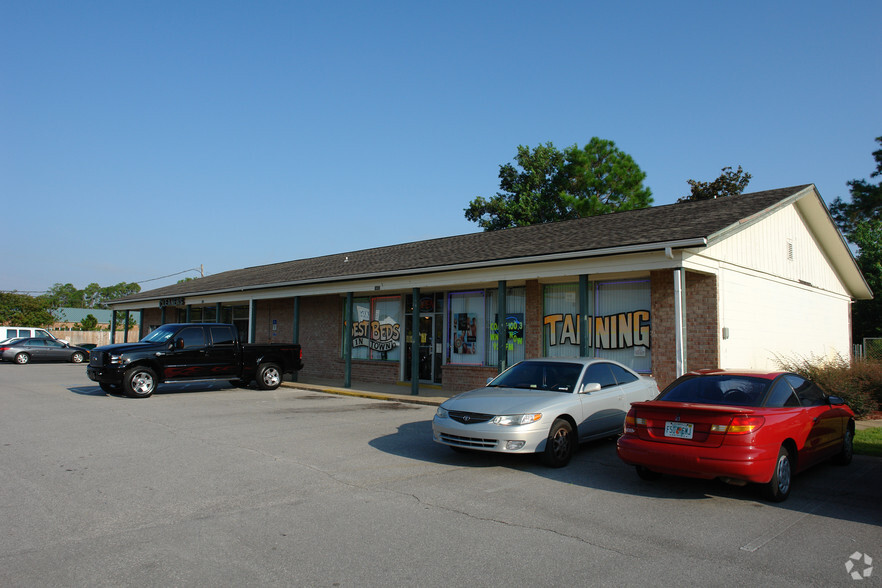 Primary Photo Of 1652 W Highway 98, Mary Esther Freestanding For Sale