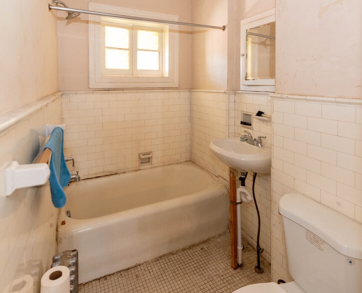 More Photos Of 2211 E Monument St, Baltimore Storefront Retail Residential For Sale