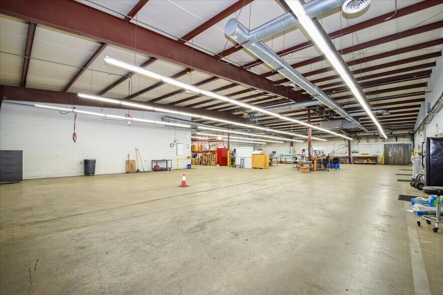 More Photos Of 103 Duncan Ln, Radford Distribution For Lease