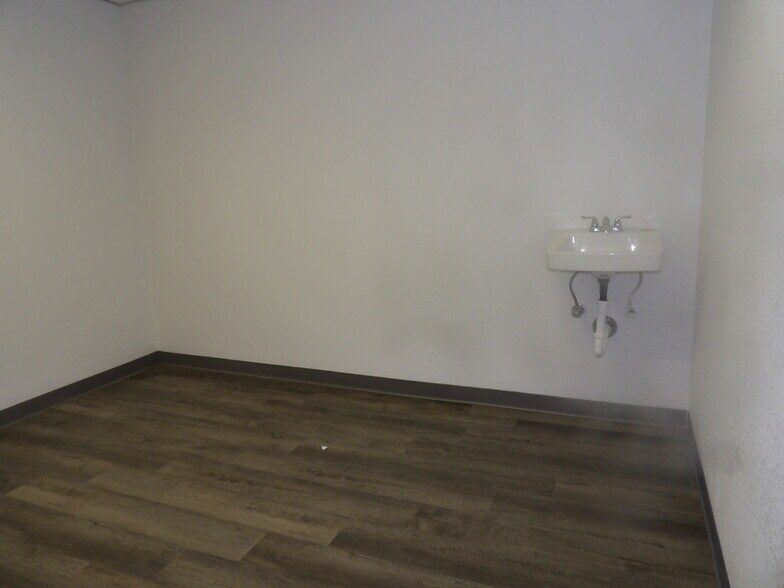 More Photos Of 765 Broadway Ave, El Centro Medical For Sale