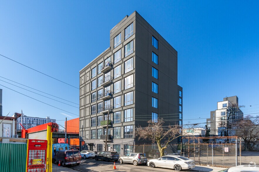 Primary Photo Of 2715 Fulton St, Brooklyn Apartments For Lease