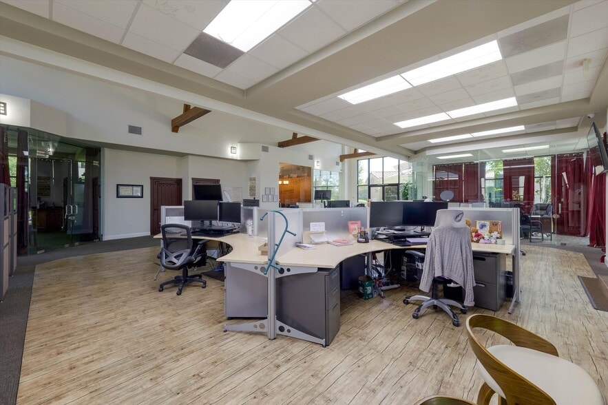 More Photos Of 3215 Old Conejo Rd, Newbury Park Medical For Sale