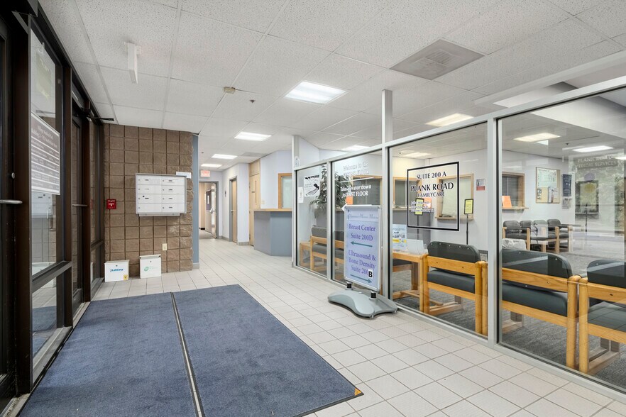 More Photos Of 792 N Main St, North Syracuse Medical For Lease