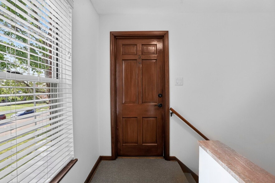 More Photos Of 802 Kenwick Rd, Columbus Apartments For Sale