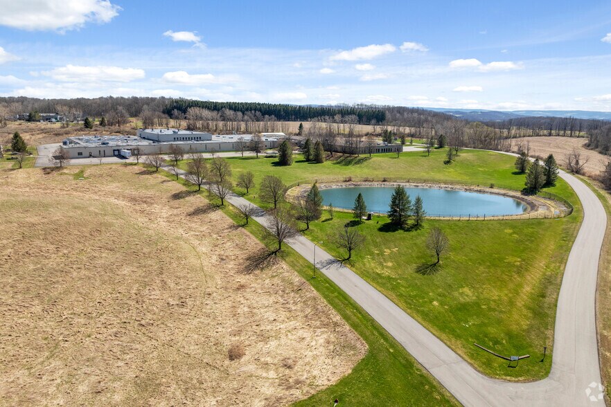 More Photos Of 7629 New York 5, Bloomfield Manufacturing For Lease