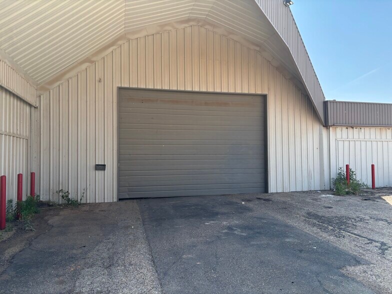More Photos Of 10101 Highway 87, Lubbock Warehouse For Sale