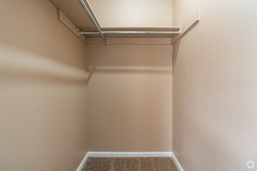 More Photos Of 3610 Spottswood, Memphis Apartments For Sale