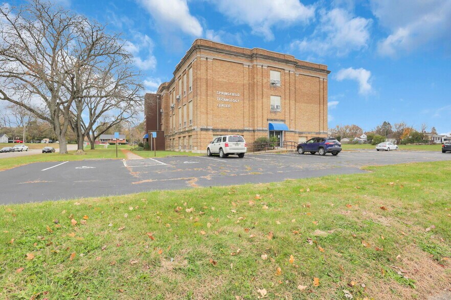 More Photos Of 300 E Auburn Ave, Springfield Office For Sale