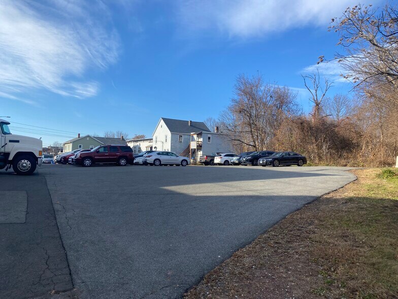 More Photos Of 480 Pratt Street Ext, Meriden Distribution For Lease