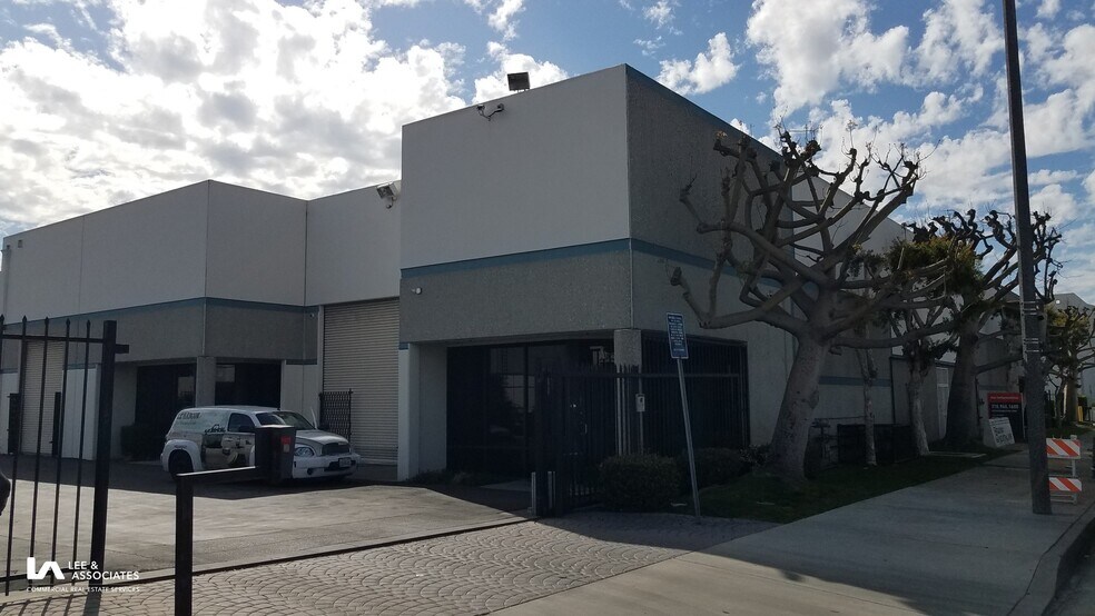 Primary Photo Of 146 W 132nd St, Los Angeles Warehouse For Lease