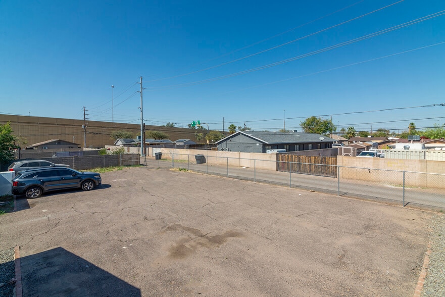 More Photos Of 2142 E Taylor St, Phoenix Multifamily For Sale