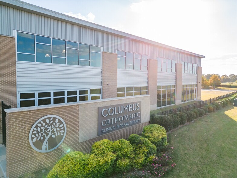 More Photos Of 225 Tomlinson Dr, Starkville Office For Sale