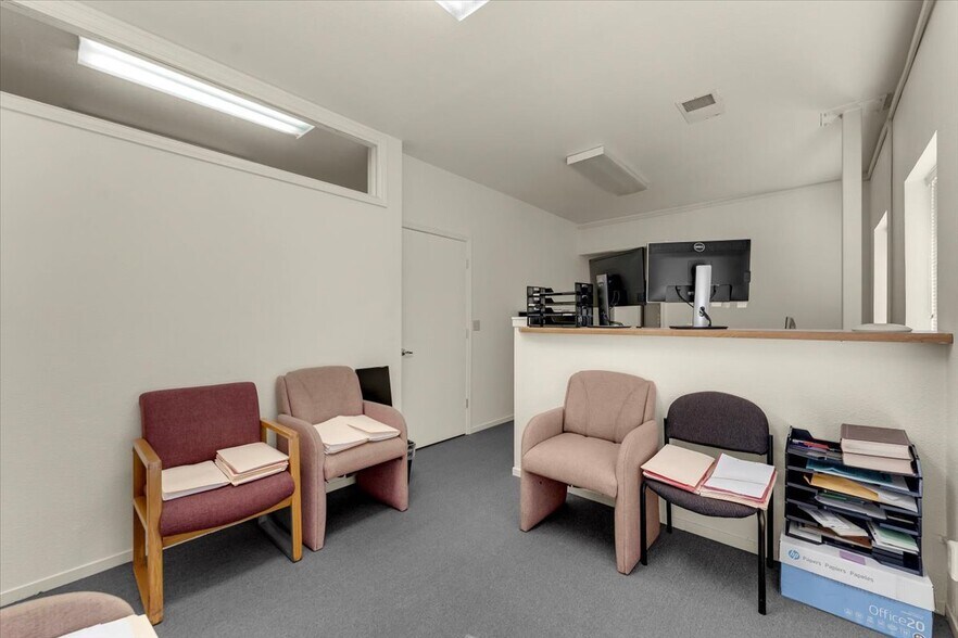 More Photos Of 1551 Hartnell Ave, Redding Office For Lease