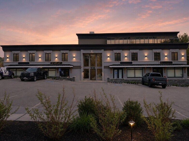 Primary Photo Of 910 Boston Post Rd E, Marlborough Office For Lease