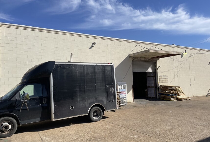 More Photos Of 206 N Sims Ave, Bryan Warehouse For Lease