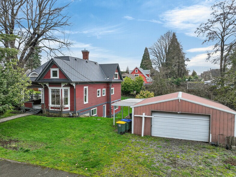 Primary Photo Of 1310 Ellsworth St, Bellingham Multifamily For Sale