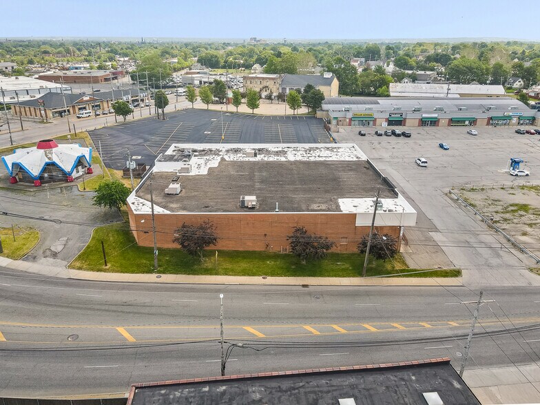 More Photos Of 3475 Ridge Rd, Cleveland Skating Rink For Sale