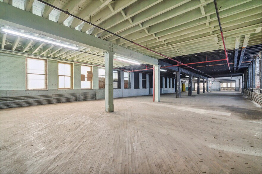 More Photos Of 2916 Weikel St, Philadelphia Warehouse For Sale