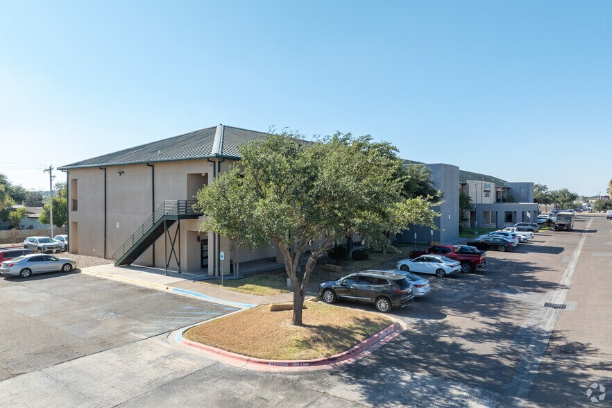 More Photos Of 4151 Jaime Zapata Memorial Hwy, Laredo Medical For Lease