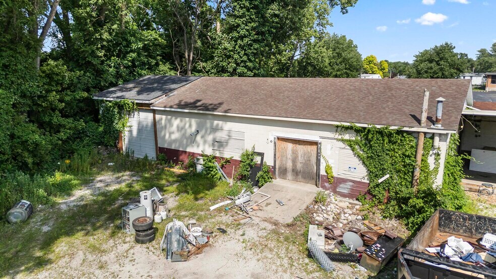 More Photos Of 909-911 Milton Rd, Alton Flex For Sale