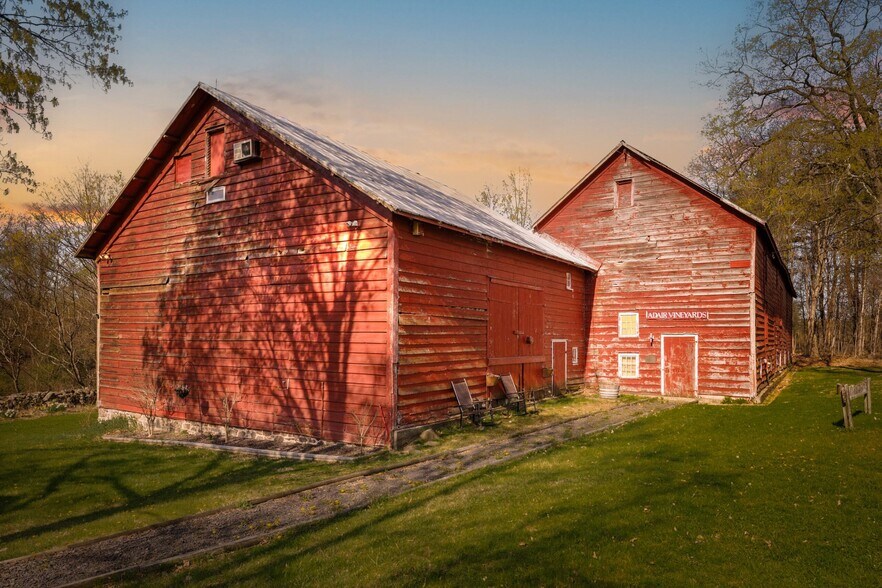More Photos Of 52 Allhusen Rd, New Paltz Winery Vineyard For Sale