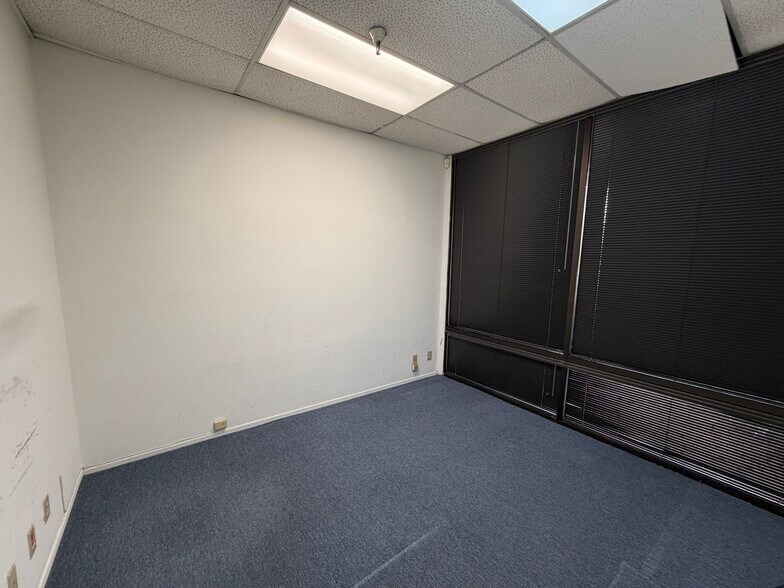 More Photos Of 380 Swift Ave, South San Francisco Warehouse For Lease