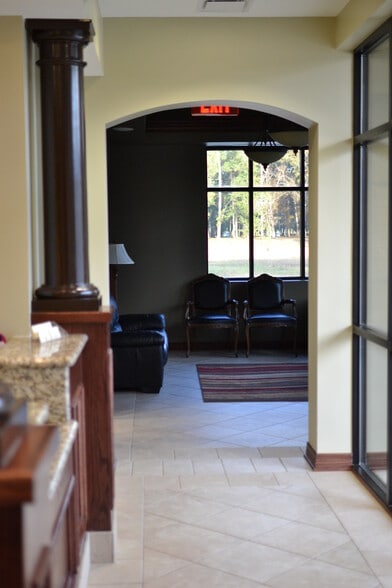 More Photos Of 19701 Kingwood Dr, Kingwood Office For Sale