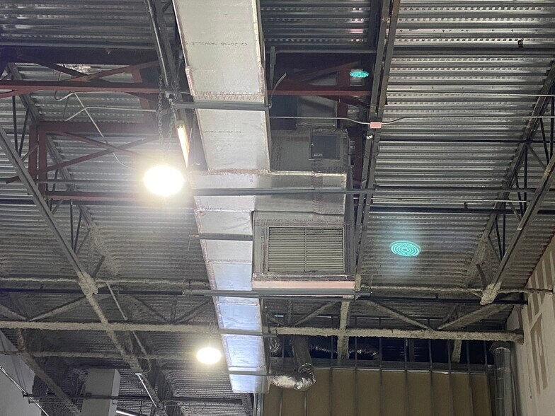 More Photos Of 1805 S Powerline Rd, Deerfield Beach Warehouse For Lease