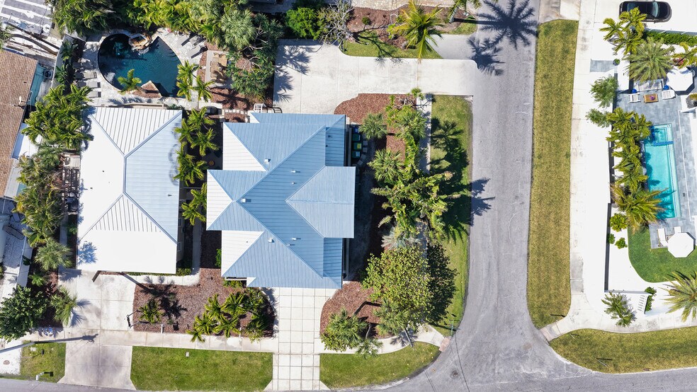 More Photos Of 5610 AVENIDA DEL MARE, Sarasota Specialty For Sale