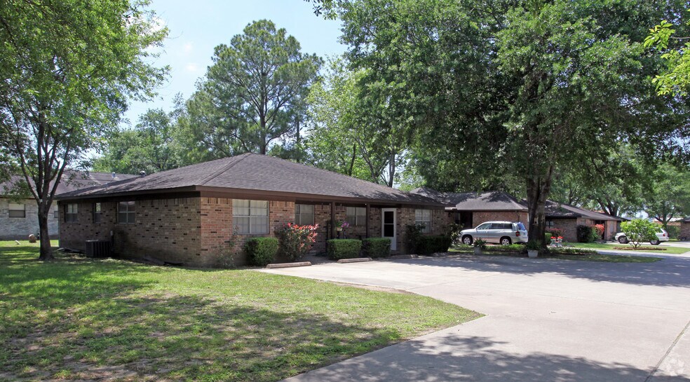 Primary Photo Of 28011 Johnson Rd, Tomball Apartments For Sale