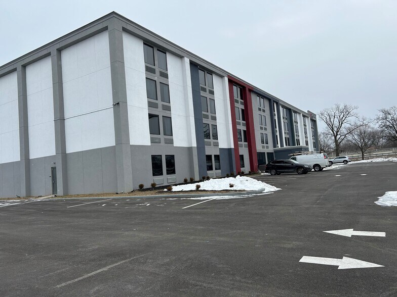 More Photos Of 1100 Mediterranean Ave, Columbus Hotel For Sale