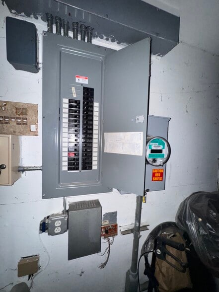 More Photos Of 950-952 Bergen St, Brooklyn Apartments For Sale