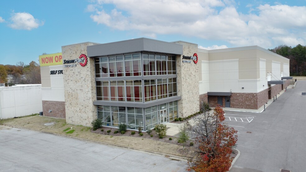 Primary Photo Of 2326 N Germantown Pky, Cordova Self Storage For Sale