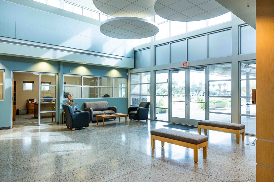 More Photos Of 10922 W Glenn Dr, Glendale Office For Sale