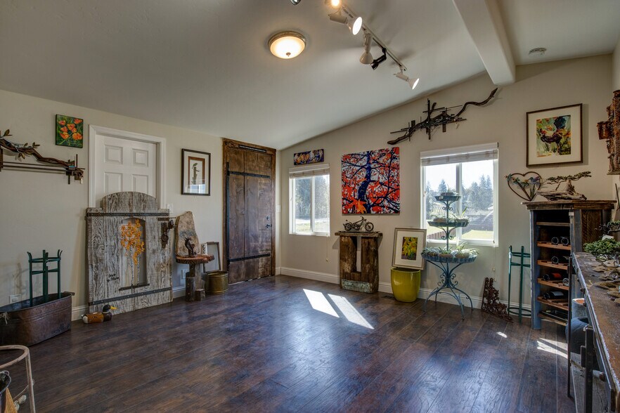 More Photos Of 7449 Fairplay Rd, Somerset Specialty For Sale