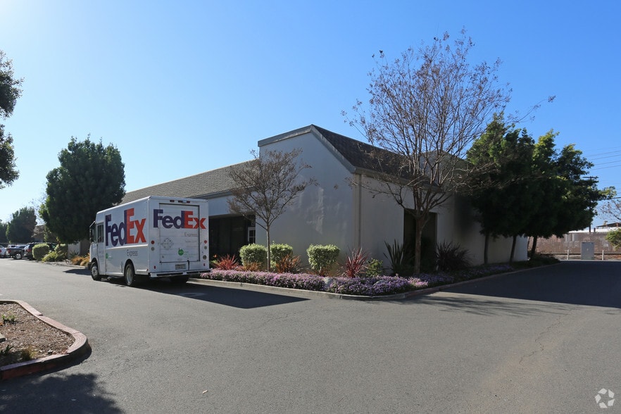 More Photos Of 1901 E Carnegie Ave, Santa Ana Warehouse For Sale