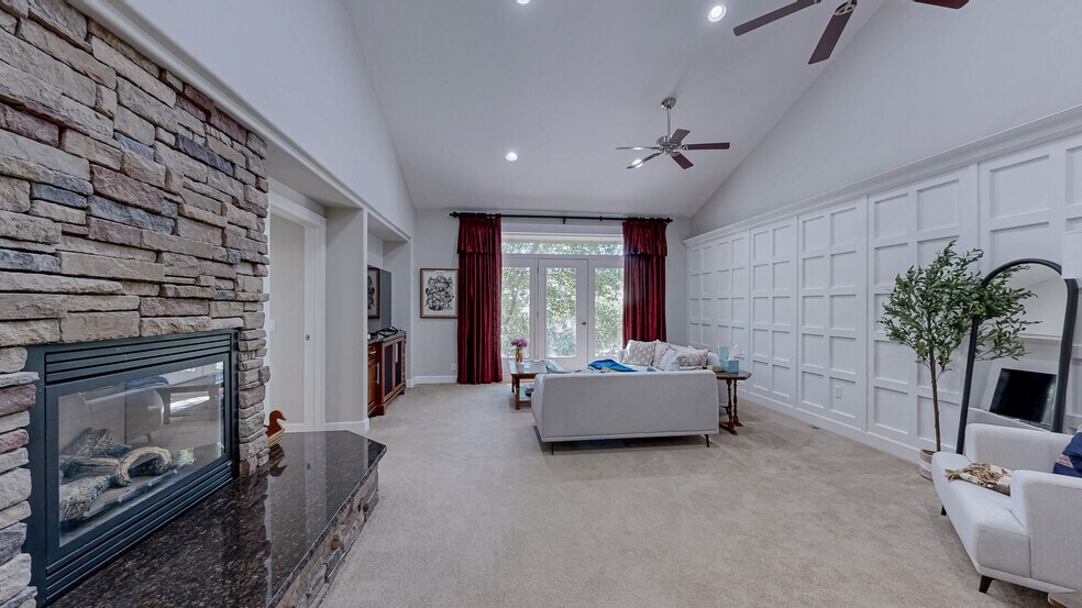 More Photos Of 139 N Grand Ave, Pullman Apartments For Sale