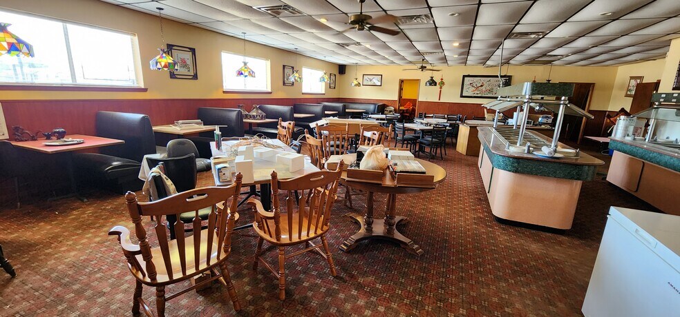 More Photos Of 701 N Martin Luther King Jr Hwy, Mexia Restaurant For Sale