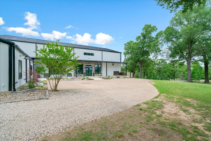 More Photos Of 1972 FM 857, Grand Saline Trailer Camper Park For Sale