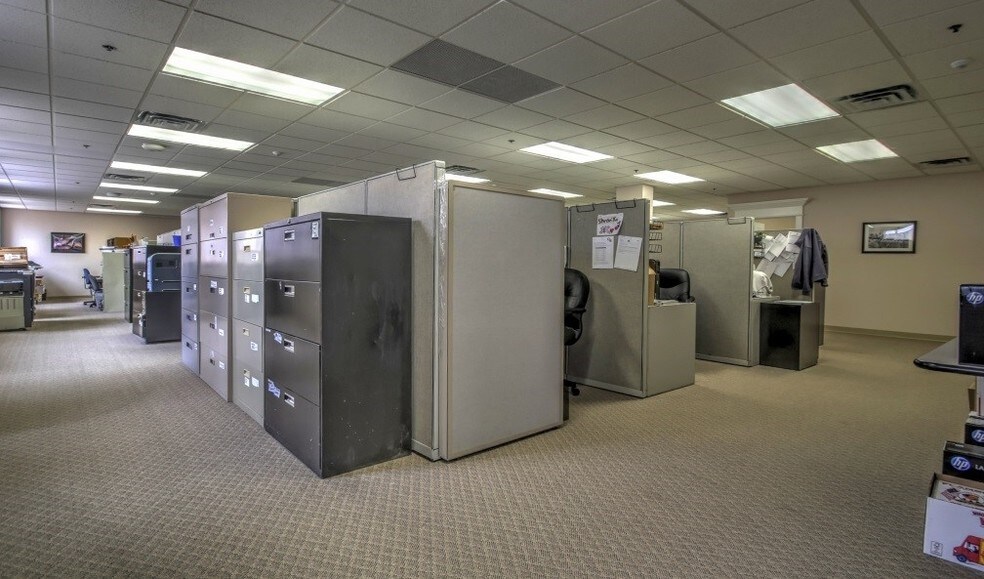 More Photos Of 12 Cambridge Dr, Trumbull Office Residential For Lease