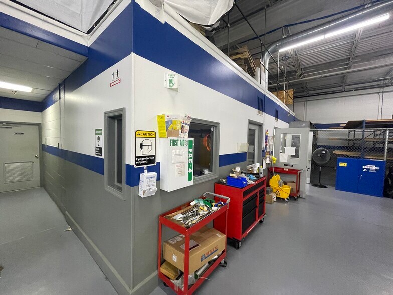 More Photos Of 2342 N Penn Rd, Hatfield Manufacturing For Lease