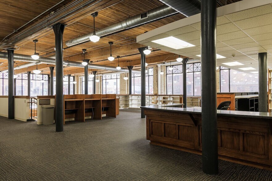 More Photos Of 111 Commerce Ave SW, Grand Rapids Schools For Sale