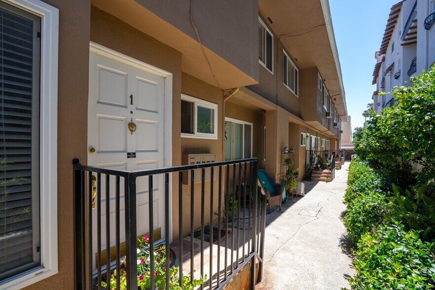 More Photos Of 200 S Madison Ave, Pasadena Apartments For Sale