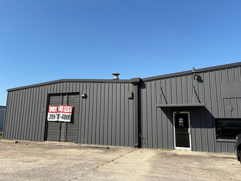 More Photos Of 406 Preston Ave, Pasadena Warehouse For Lease